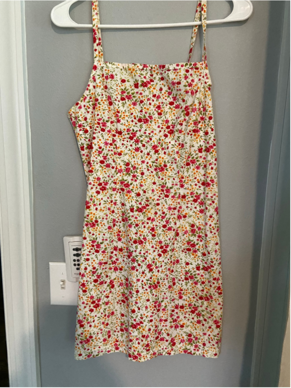 Cute pink and yellow spaghetti strap gdress